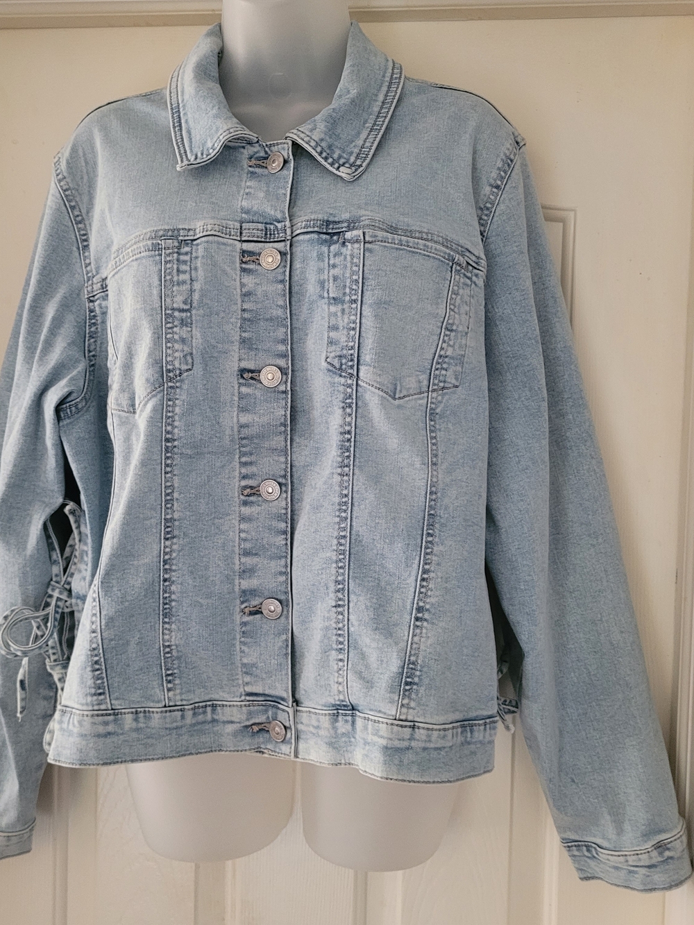 Nicole Miller XL Denim Jacket w/side Bows